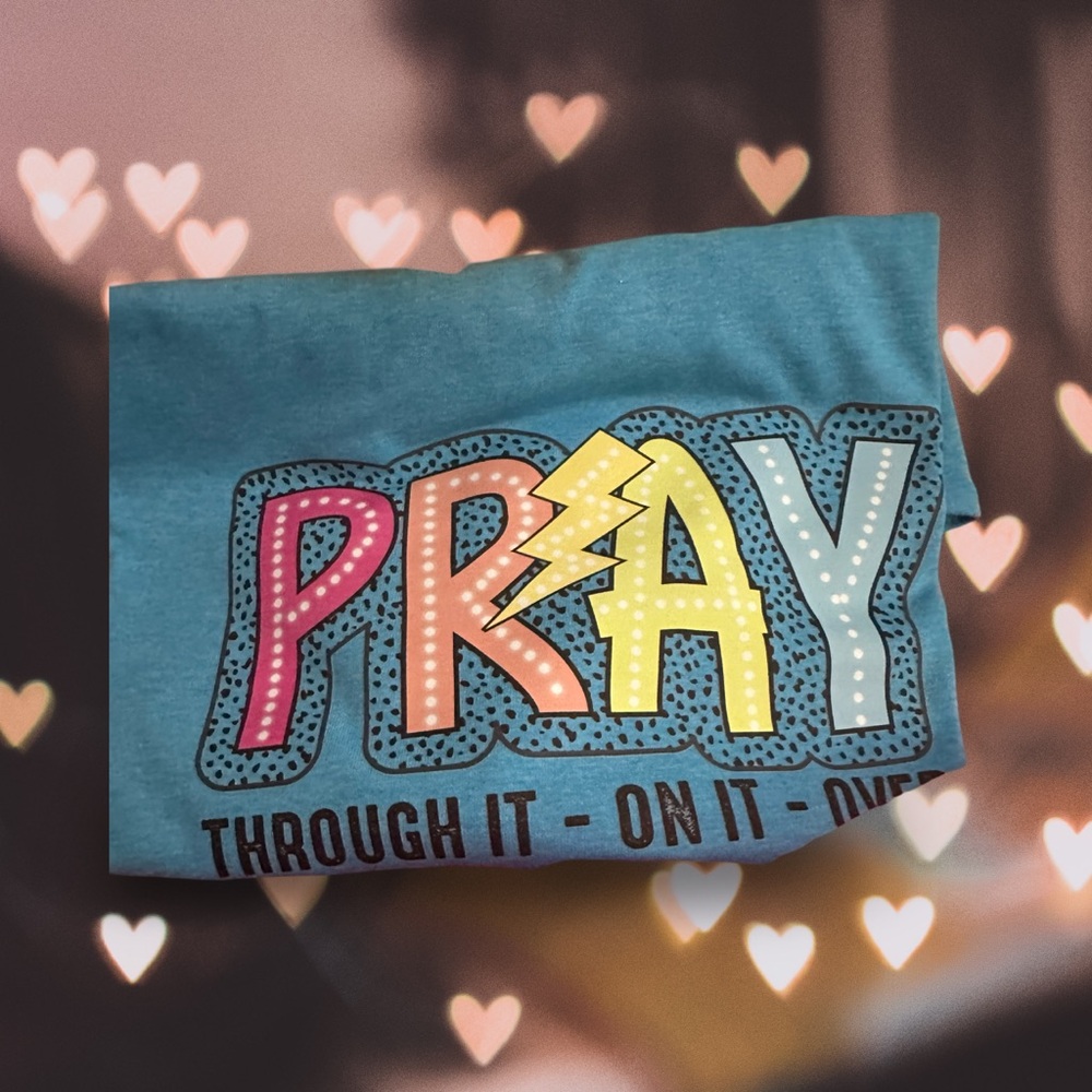 Graphic Tee with Colorful 'Pray' Design